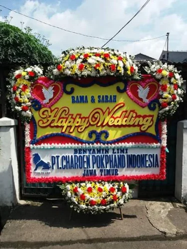 Karangan Bunga Pernikahan Damai